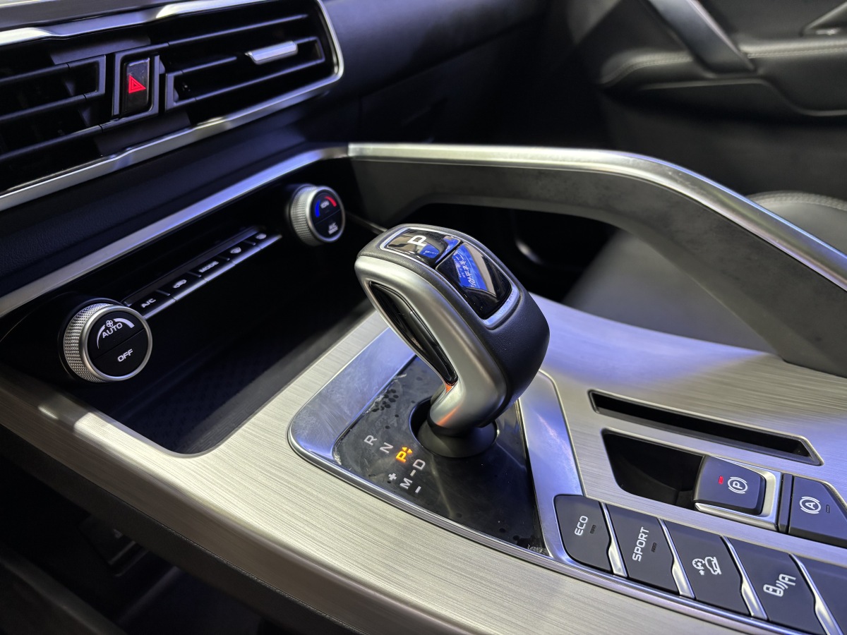 GEELY Coolray 2019 #15 GEELY Coolray 2019 car image #15