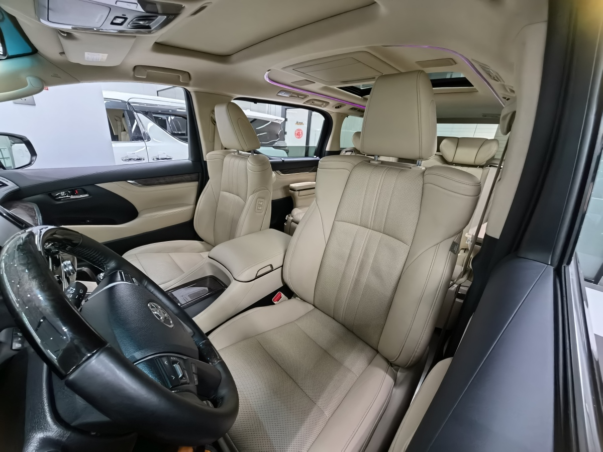 Toyota Alphard 2018 car image #15