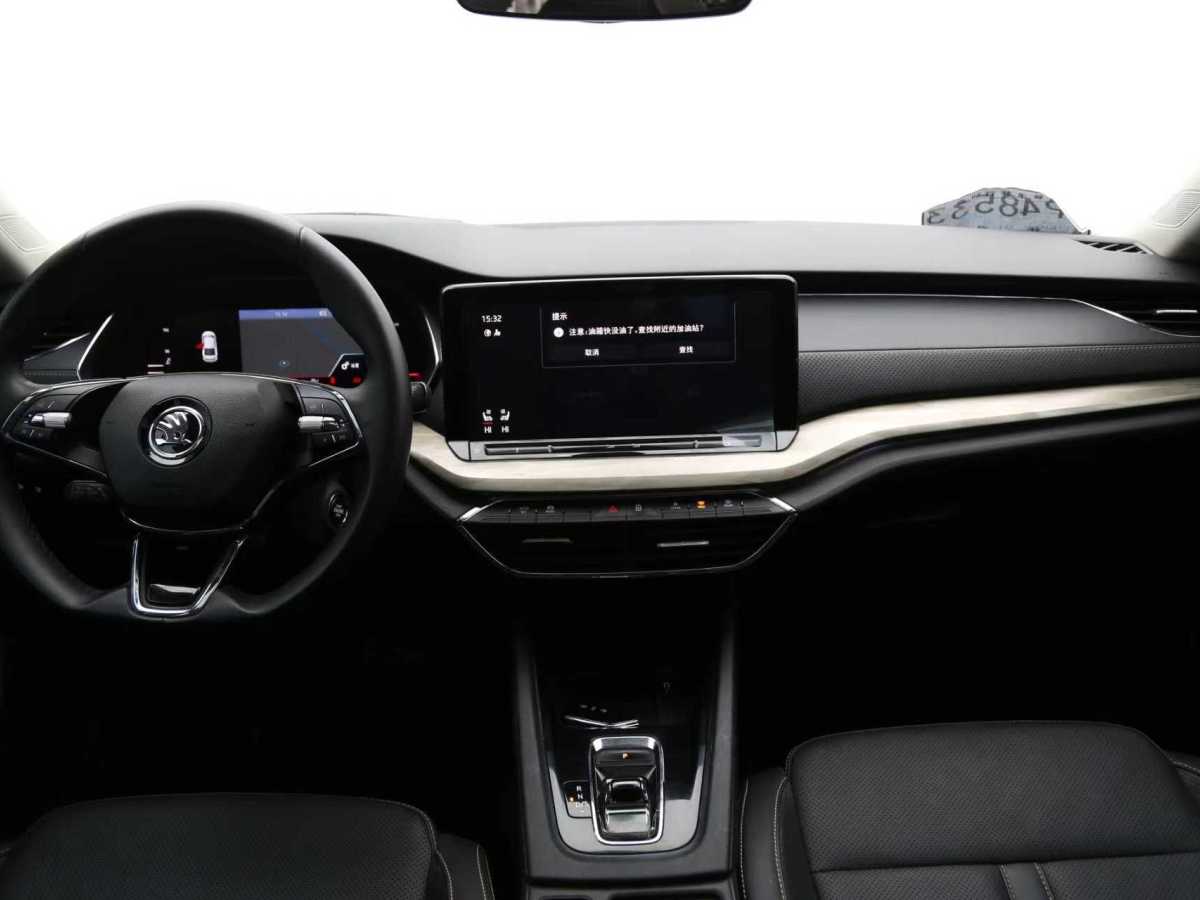 Skoda Octavia 2023 #15 Skoda Octavia 2023 car image #15