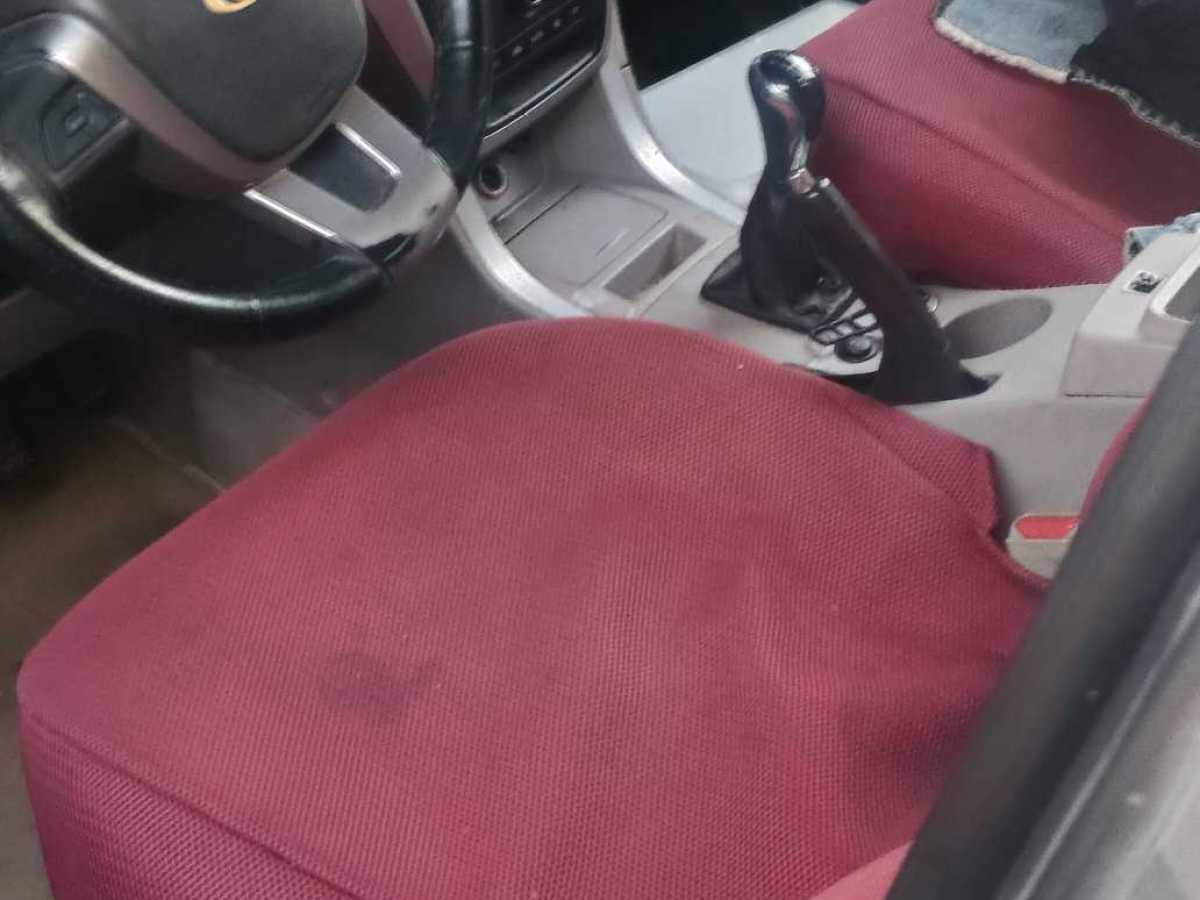 GEELY GX7 2012 car image #15