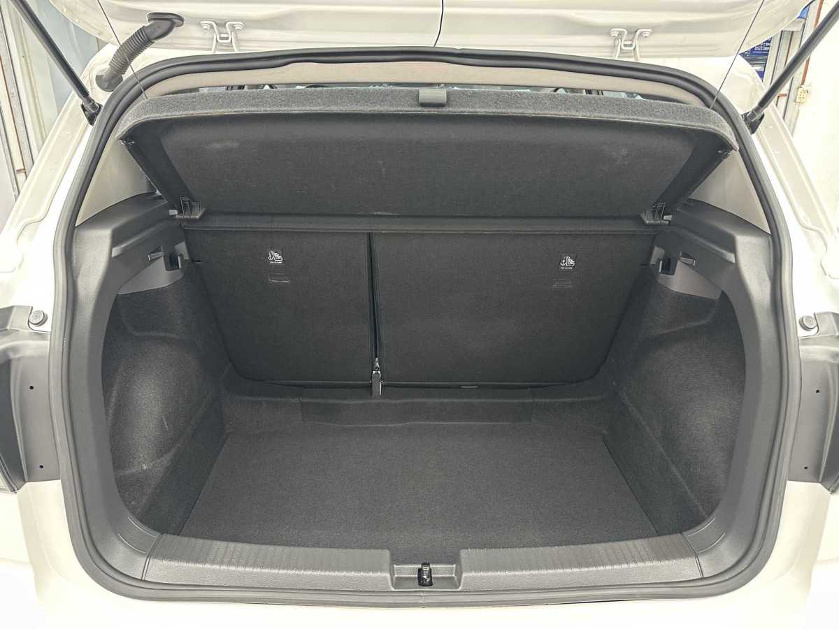 Volkswagen T-Cross 2021 #15 Volkswagen T-Cross 2021 car image #15