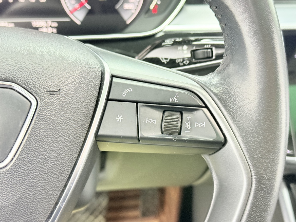 Audi A8 2018 #15 Audi A8 2018 car image #15