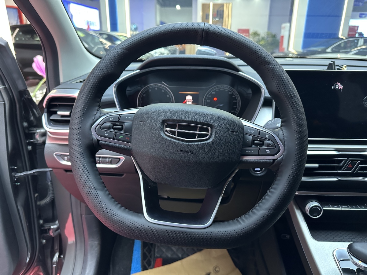 GEELY Coolray 2024 car image #15