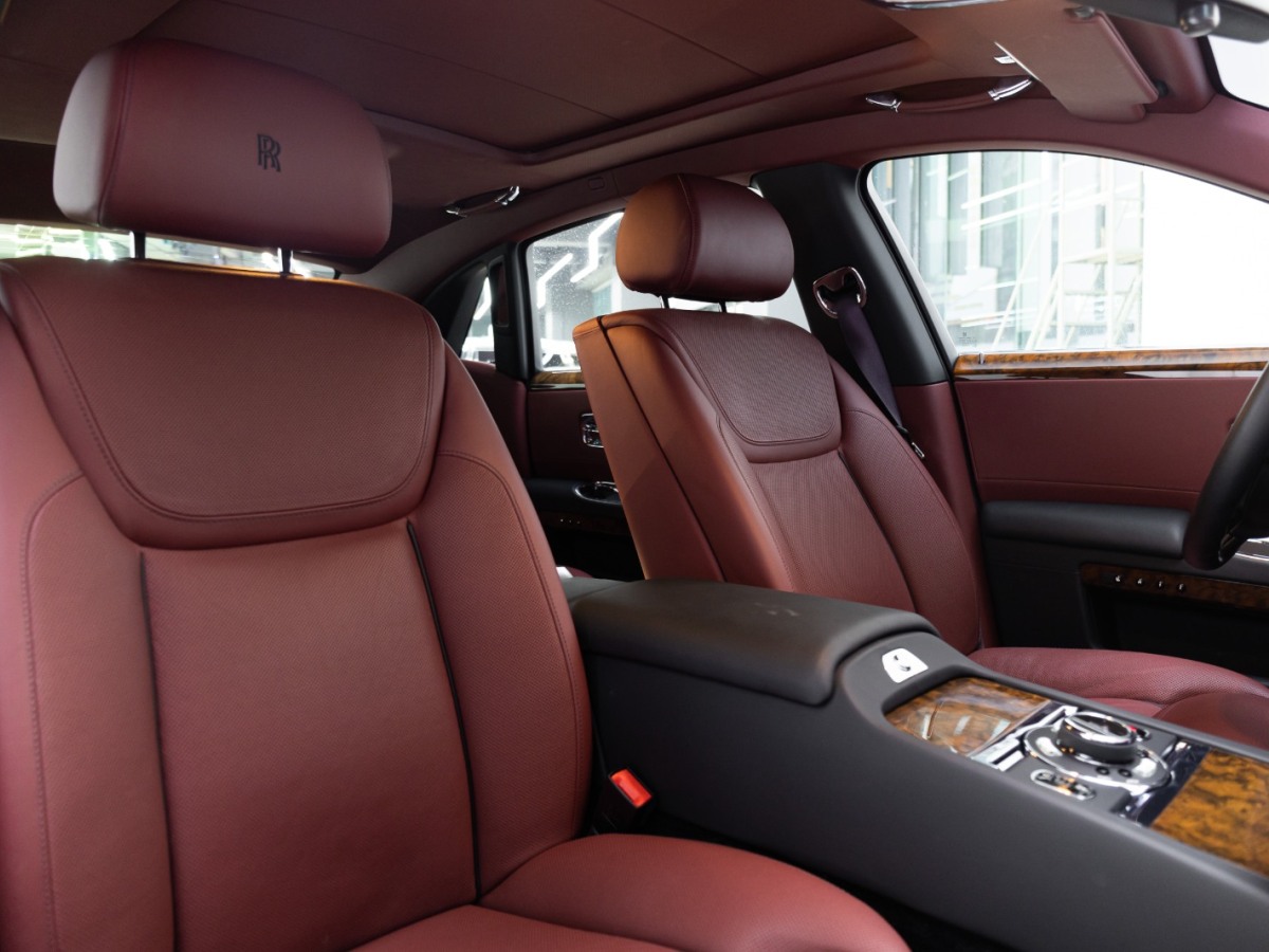 劳斯莱斯 古思特 2018 汽车图片 #15