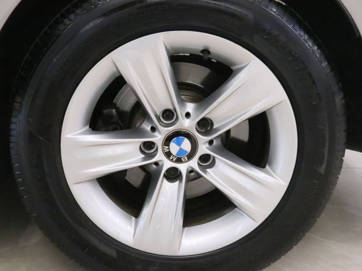 BMW 3 Series 2016 immagine di auto #15