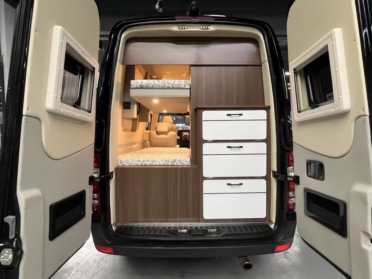 Mercedes-Benz Sprinter 2017 car image #15