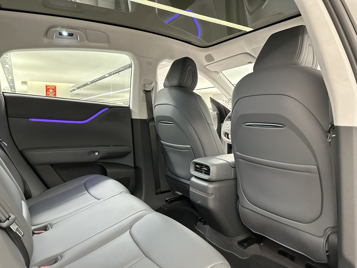 Xpeng G6 2025 صورة سيارة #15