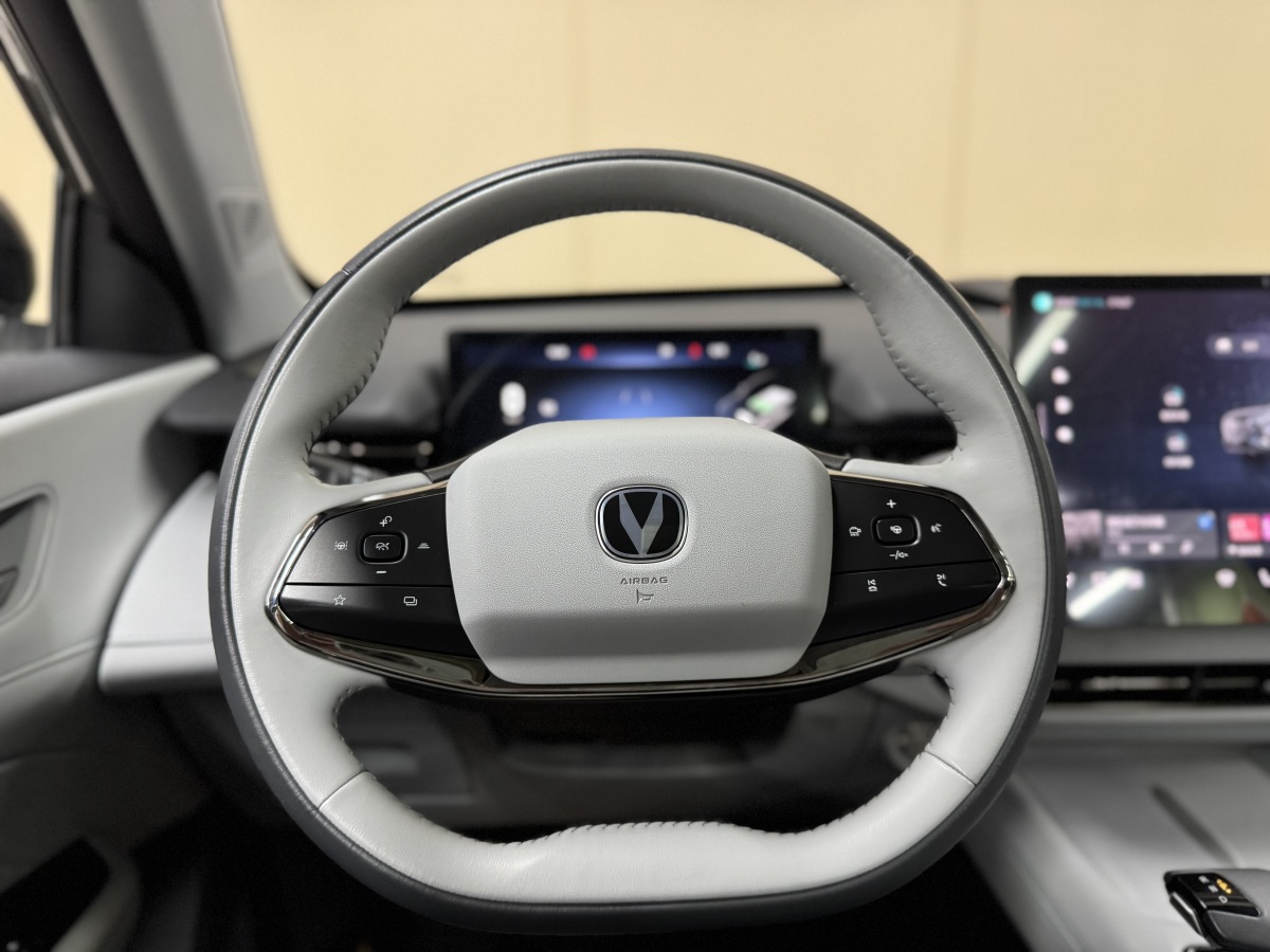 Changan UNI-Z PHEV 2024 #15 Changan UNI-Z PHEV 2024 car image #15