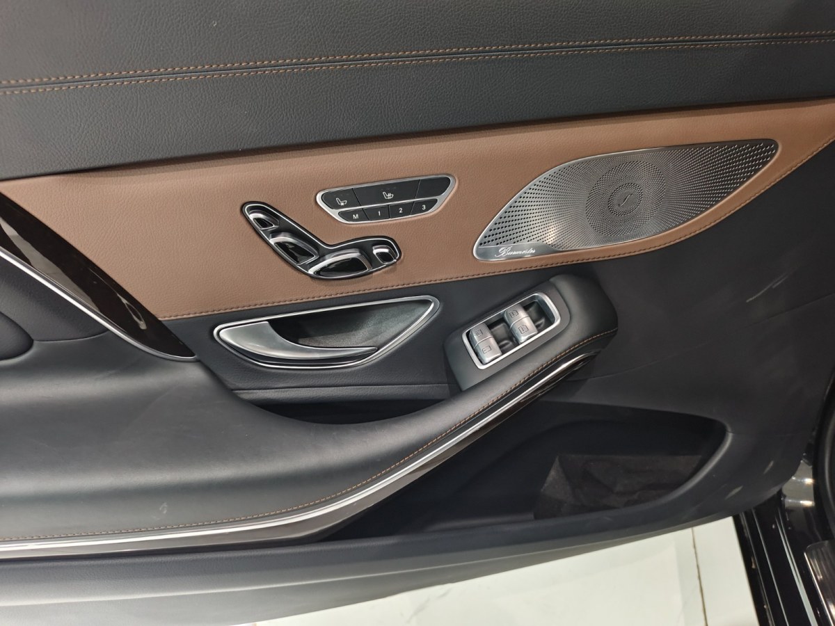 Mercedes-Benz 2018 car image #15