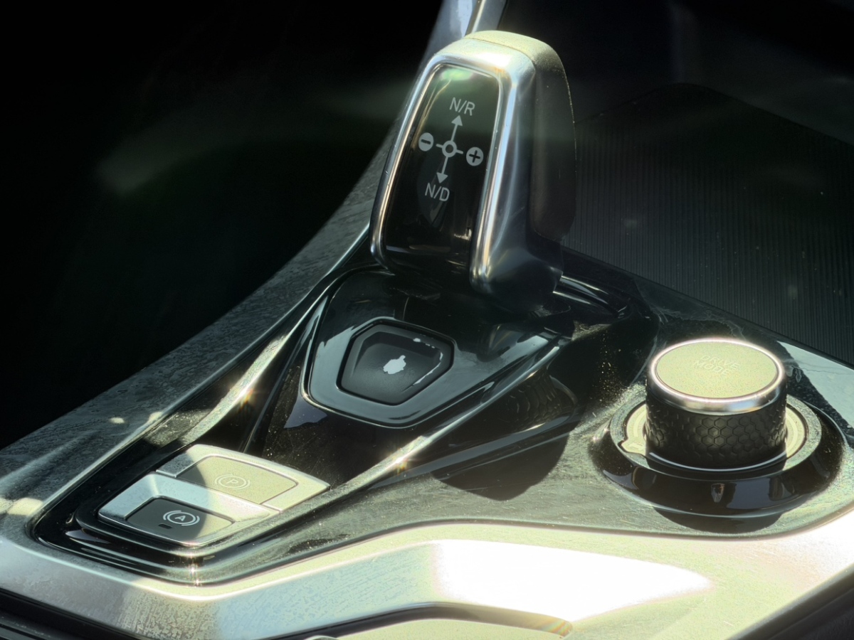 Lynk & Co 01 EM-P 2018 car image #15
