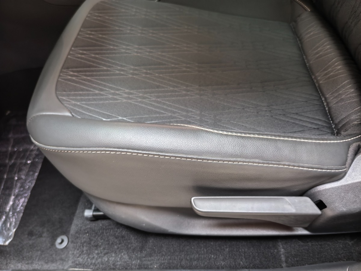 Volkswagen T-Cross 2024 car image #15