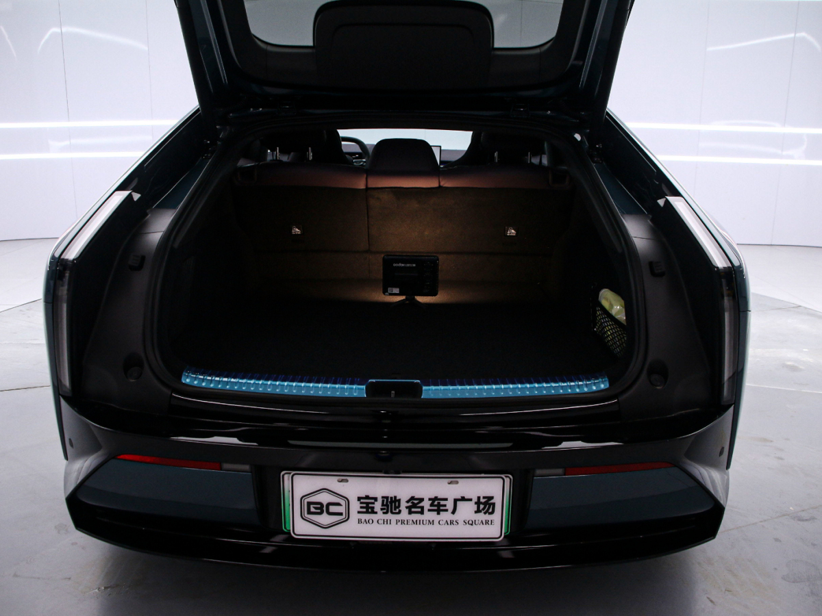 Xpeng P7 2025 صورة سيارة #15