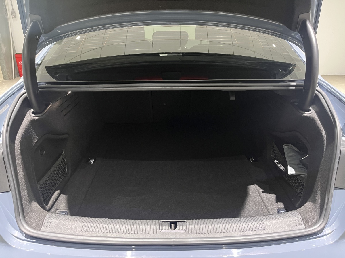 Audi A4L 2022 car image #15