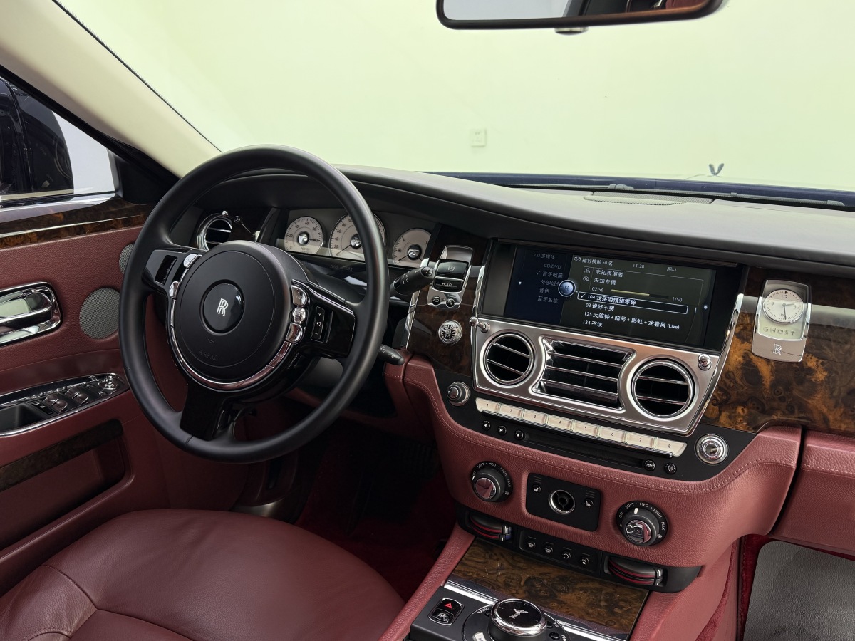 劳斯莱斯 古思特 2011 汽车图片 #15