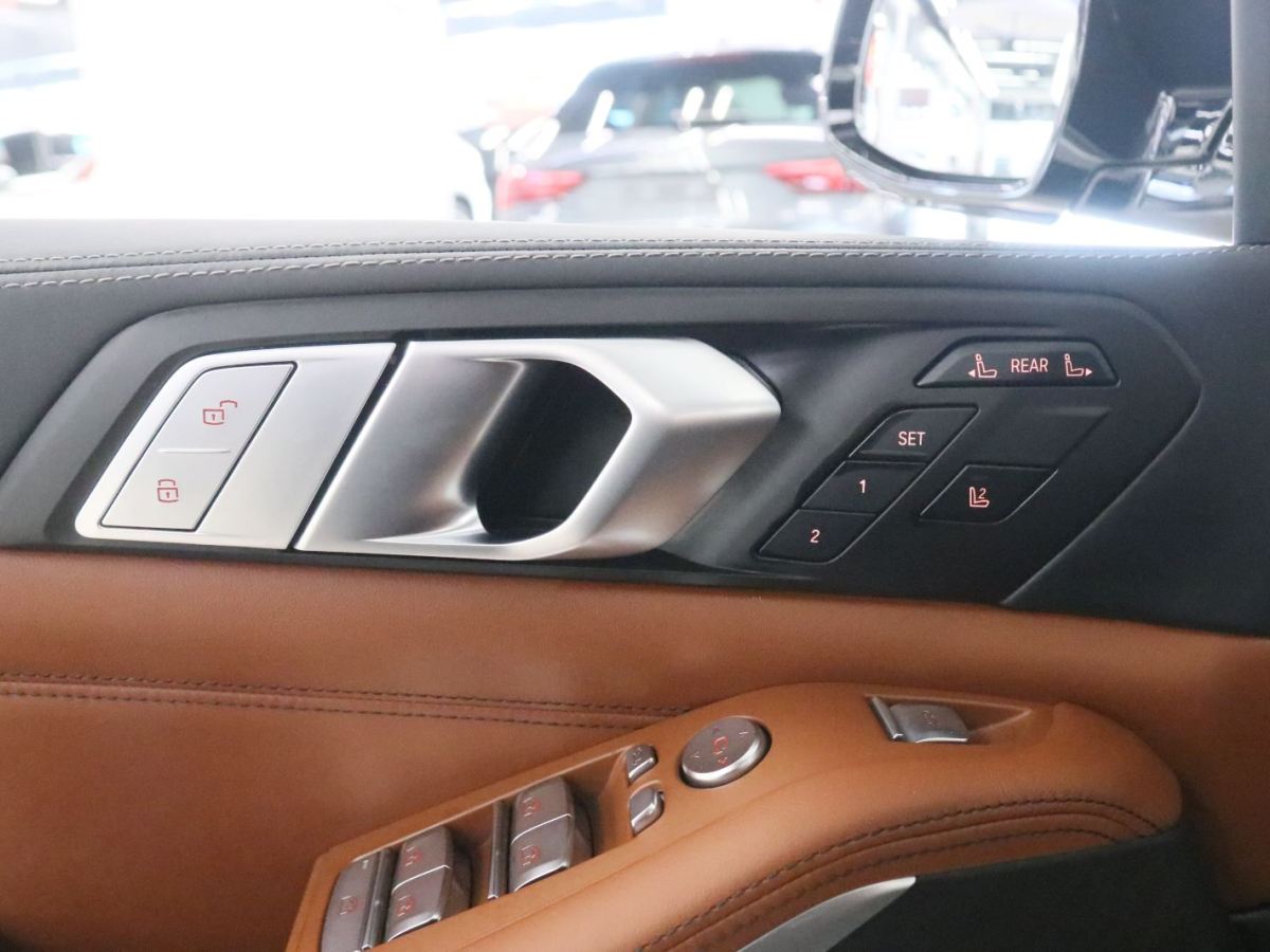 BMW X7 2022 immagine di auto #15