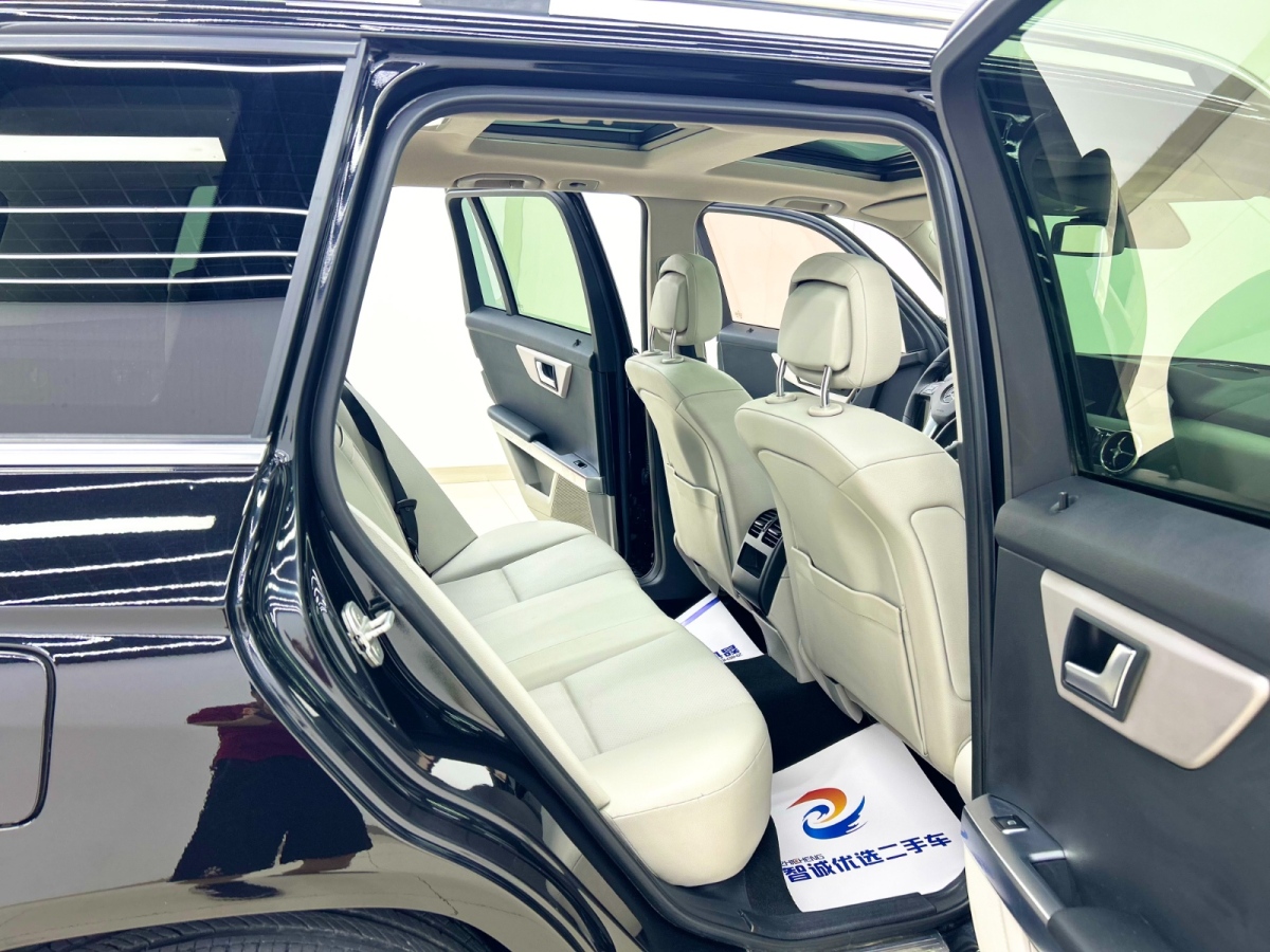 Mercedes-Benz GLK Class 2012 car image #15