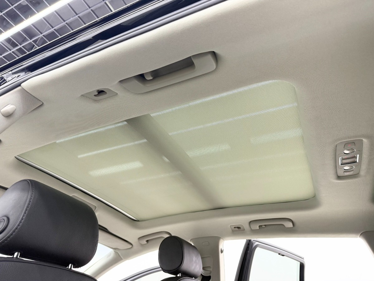 Audi Q7 2010 car image #15