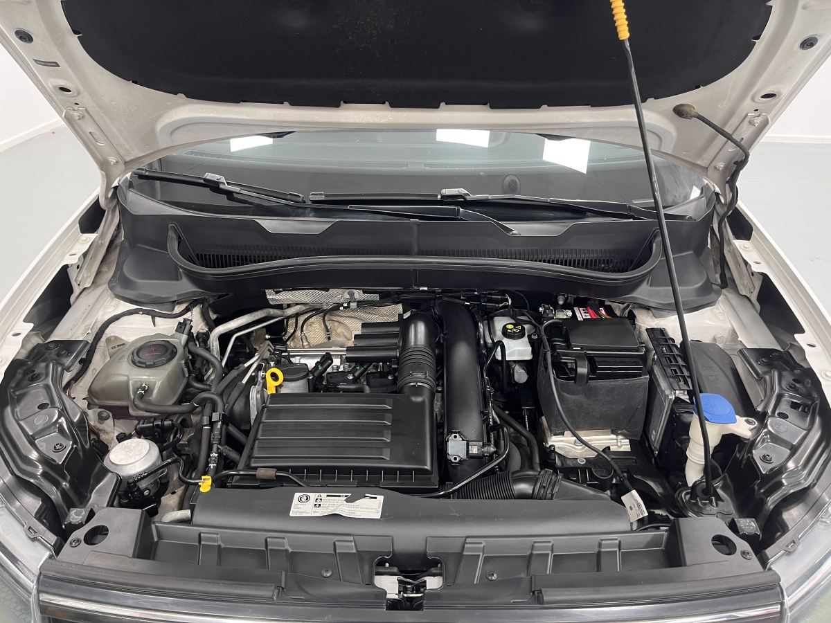 Volkswagen T-Cross 2019 car image #15