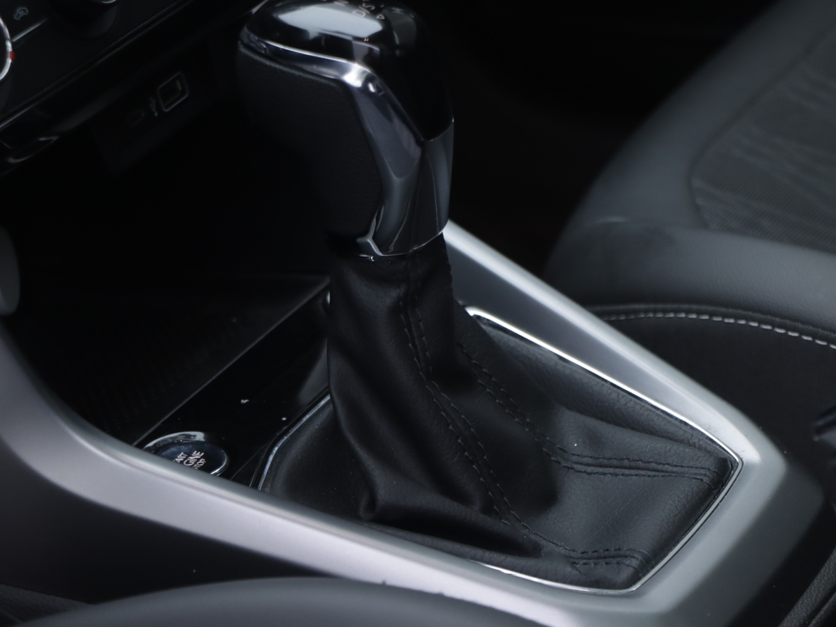 Volkswagen T-Cross 2021 immagine di auto #15
