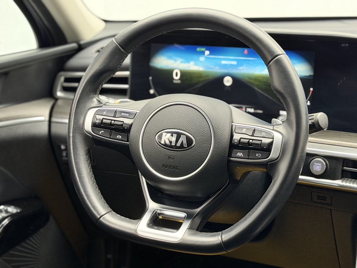 Kia K5 2020 car image #15