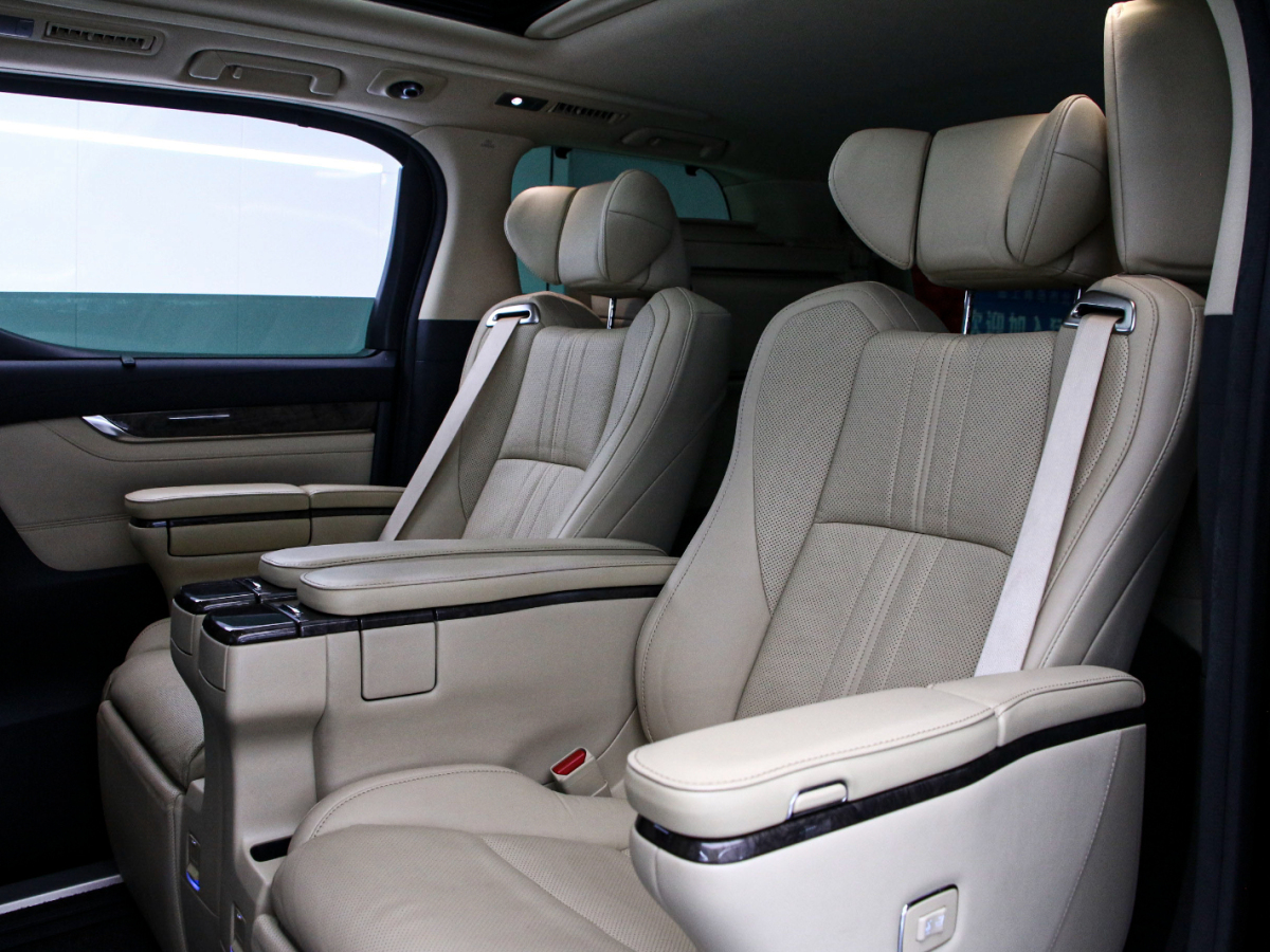 Toyota Alphard 2022 #15 Toyota Alphard 2022 car image #15