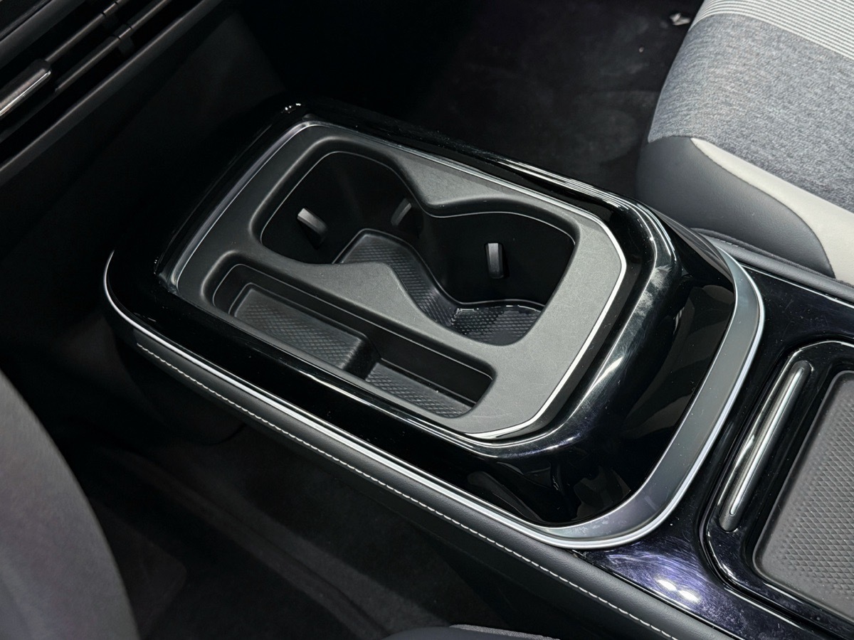 Volkswagen ID.4 Crozz 2023 immagine di auto #15