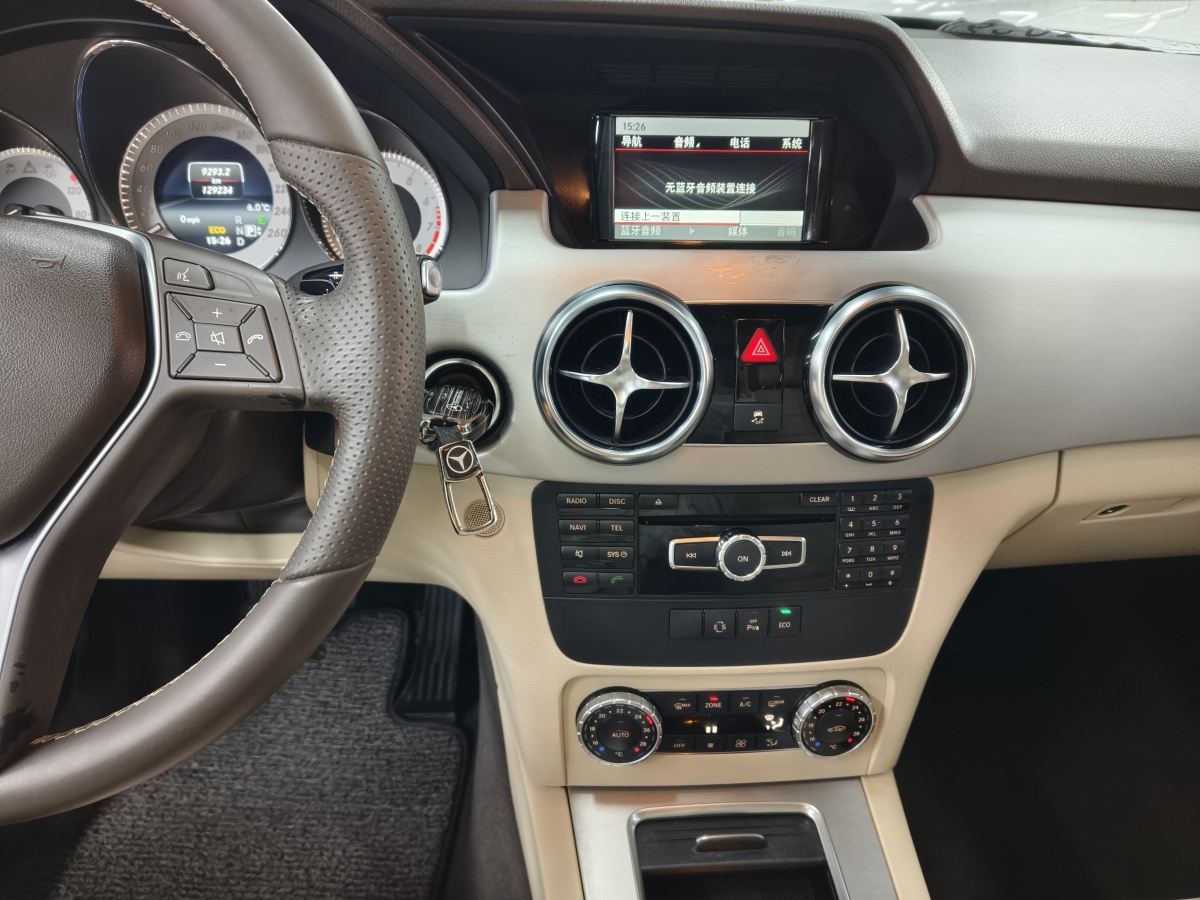 Mercedes-Benz GLK Class 2016 car image #15