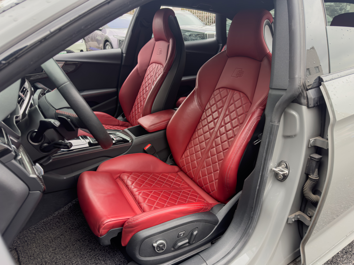 Audi S5 2022 car image #15