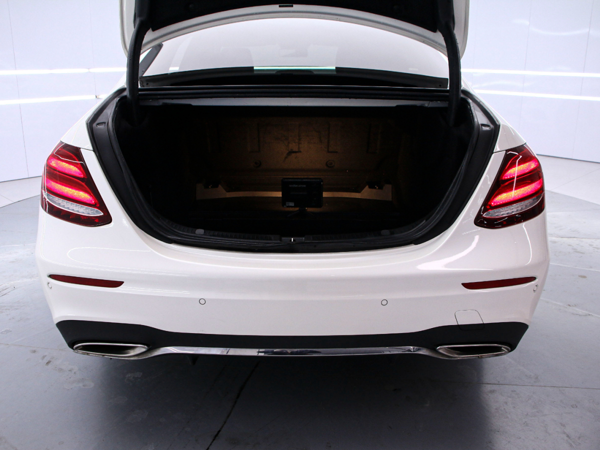 Mercedes-Benz E Class 2017 изображение автомобиля #15