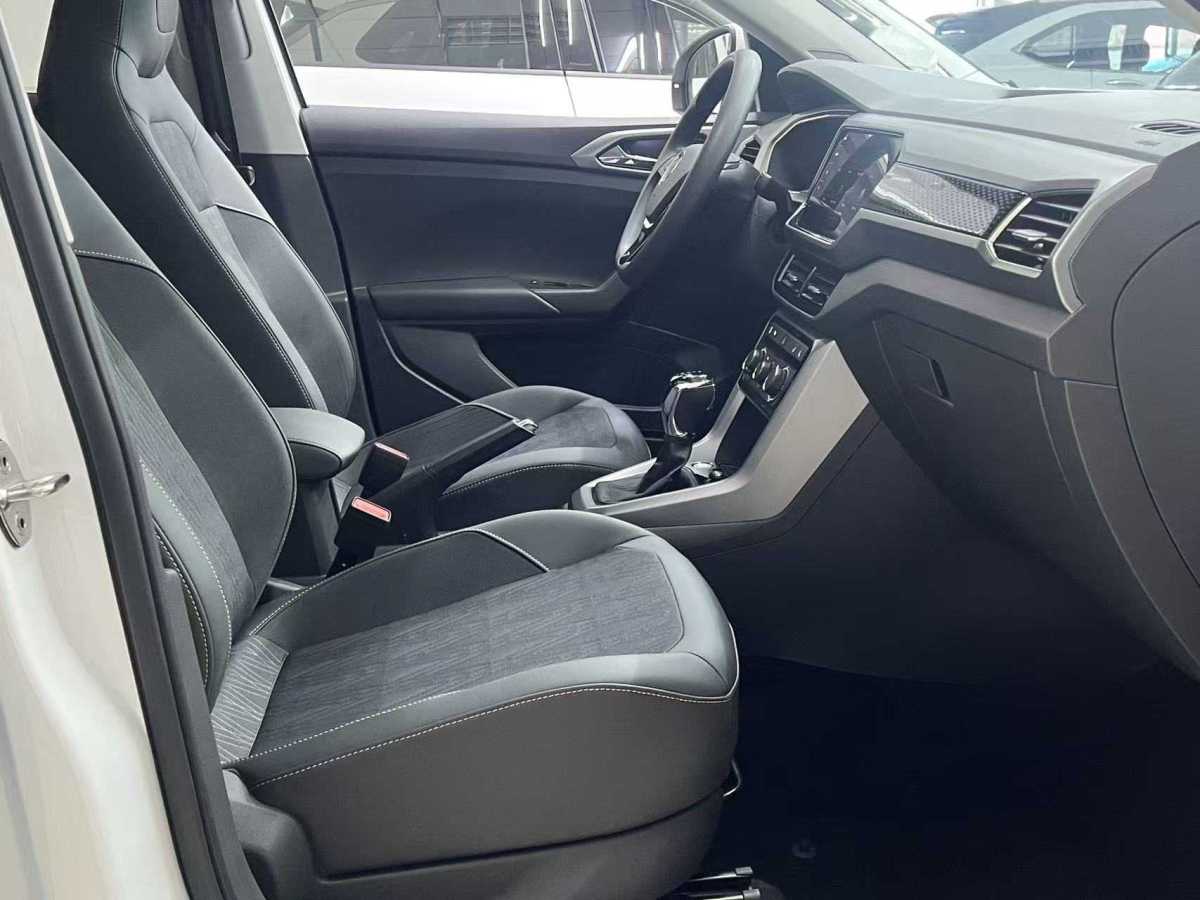 Volkswagen T-Cross 2021 #15 Volkswagen T-Cross 2021 car image #15