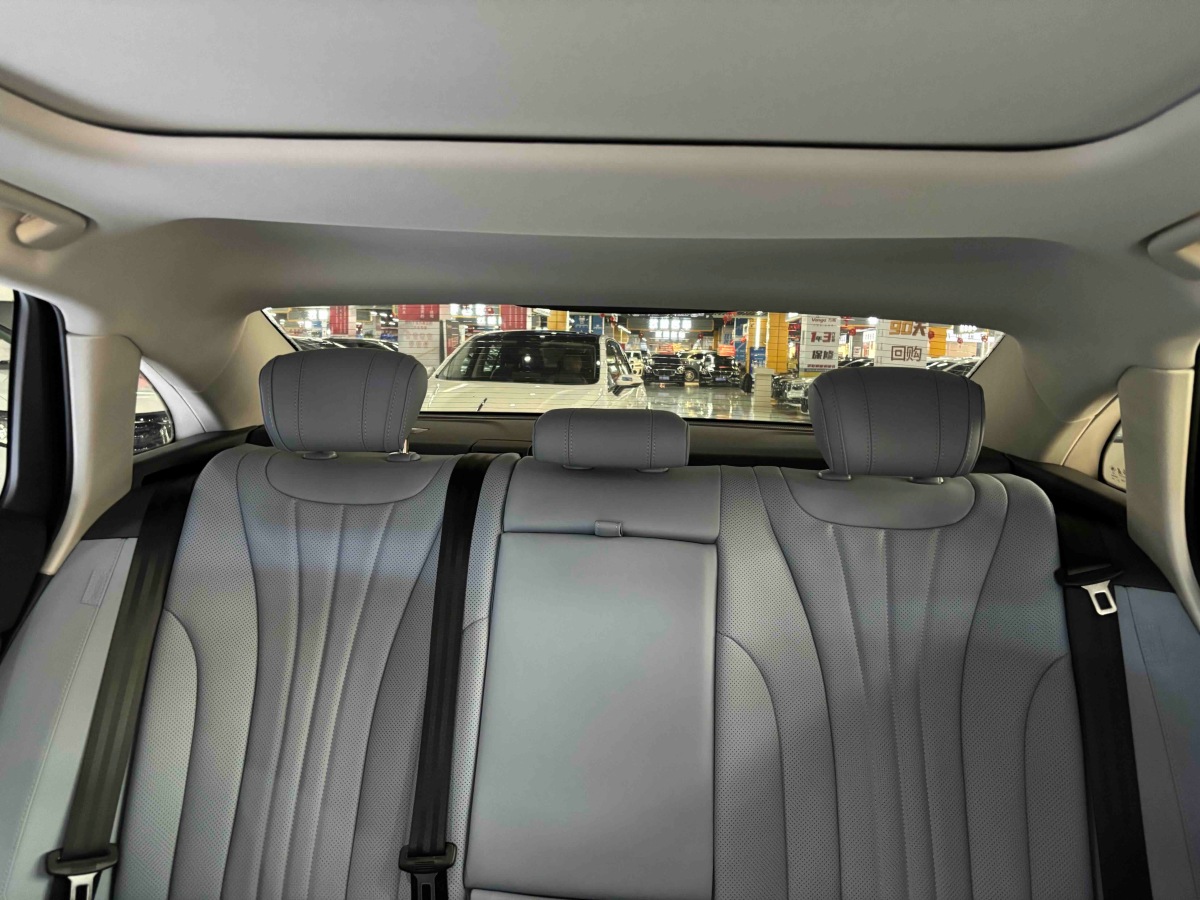 HongQi H5 PHEV 2025 #15 HongQi H5 PHEV 2025 car image #15