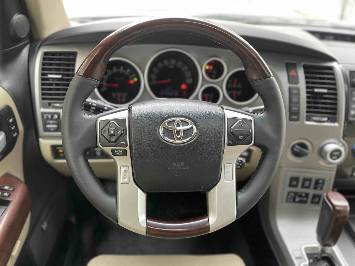 Toyota Sequoia 2015 #15 Toyota Sequoia 2015 immagine di auto #15