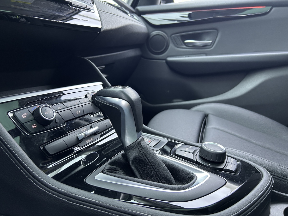 BMW 2 Series Tourer 2017 #15 BMW 2 Series Tourer 2017 car image #15