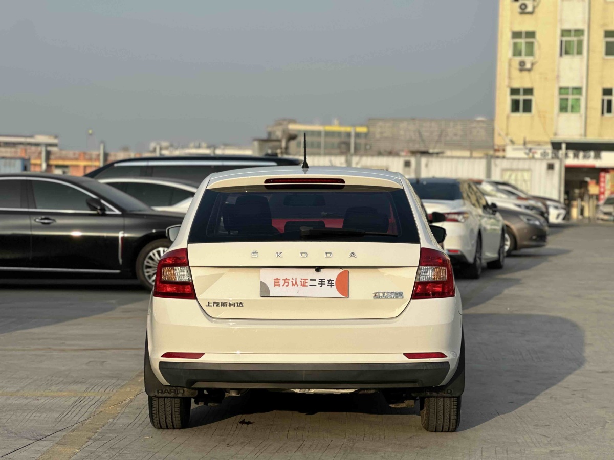 Skoda Rapid Spaceback 2019 car image #15