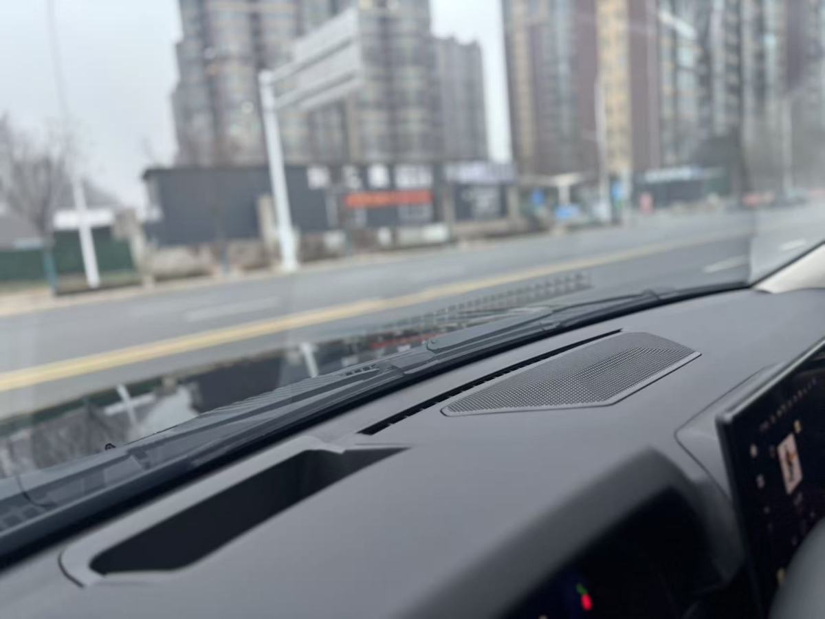 Tank 400 New Energy 2025 car image #15