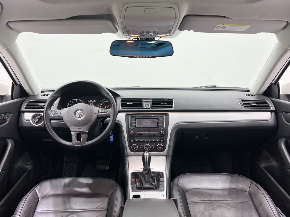 Volkswagen Passat 2015 car image #15