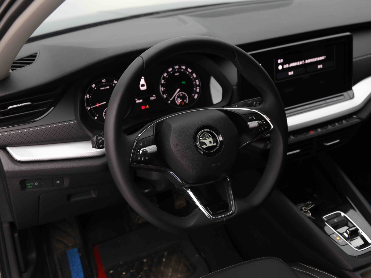 Skoda Octavia 2023 #15 Skoda Octavia 2023 car image #15
