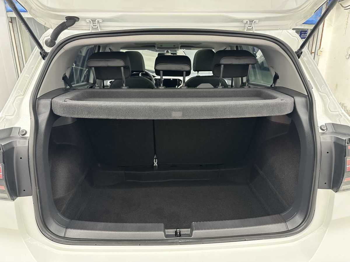 Volkswagen Tacqua 2023 car image #15