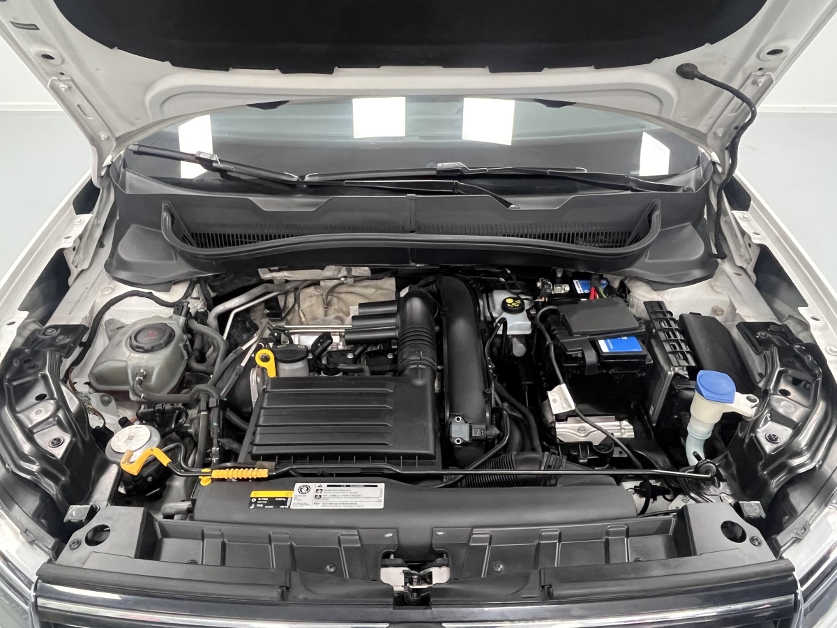 Volkswagen T-Cross 2019 car image #15