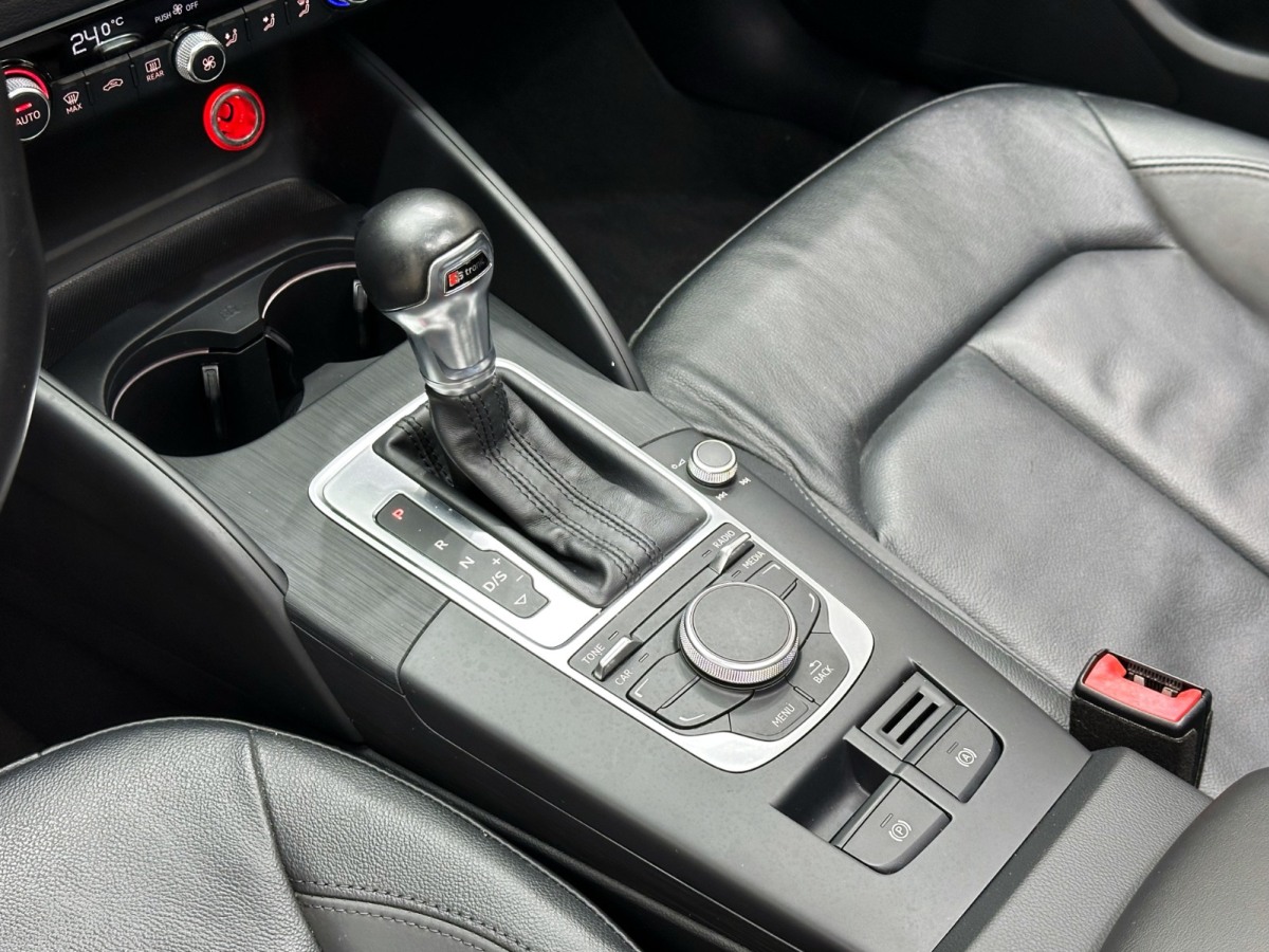 Audi A3 2015 car image #15