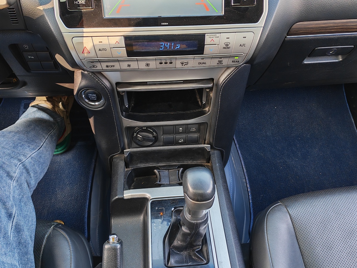 Toyota Land Cruiser Prado 2018 #15 Toyota Land Cruiser Prado 2018 car image #15