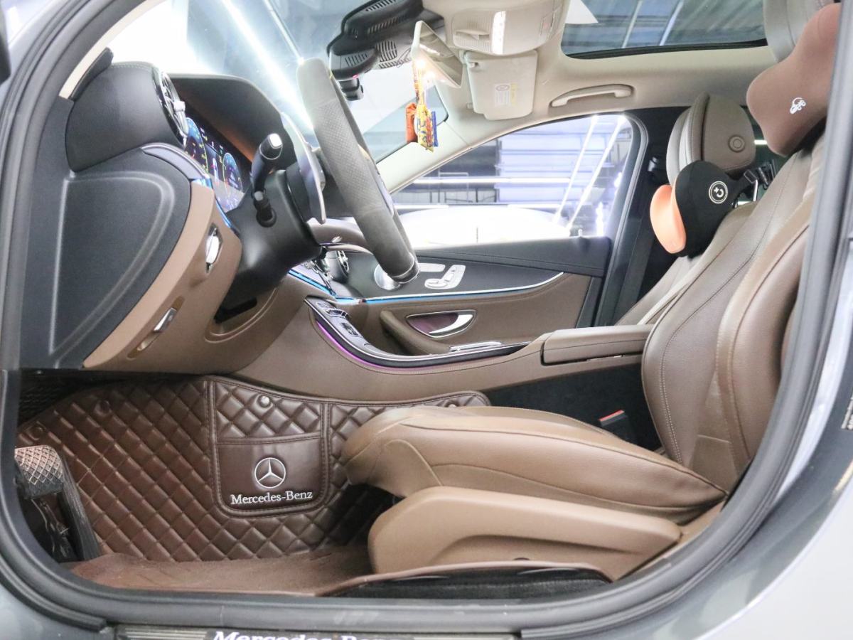 Mercedes-Benz 2019 car image #15