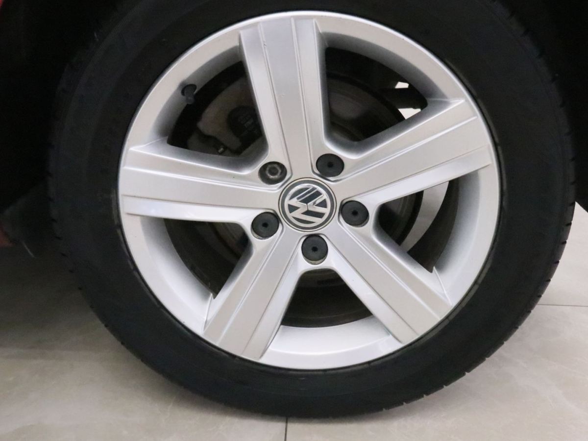 Volkswagen 2016 car image #15