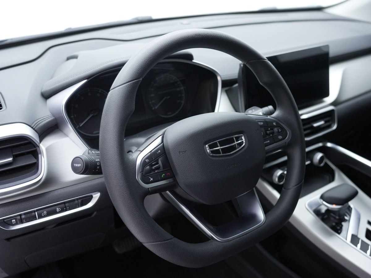 GEELY Coolray 2024 #15 GEELY Coolray 2024 car image #15