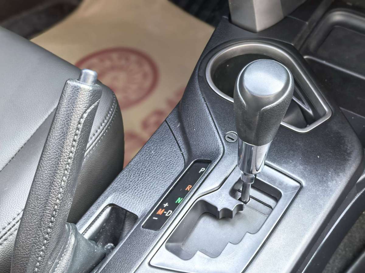 Toyota RAV4 2019 #15 Toyota RAV4 2019 car image #15