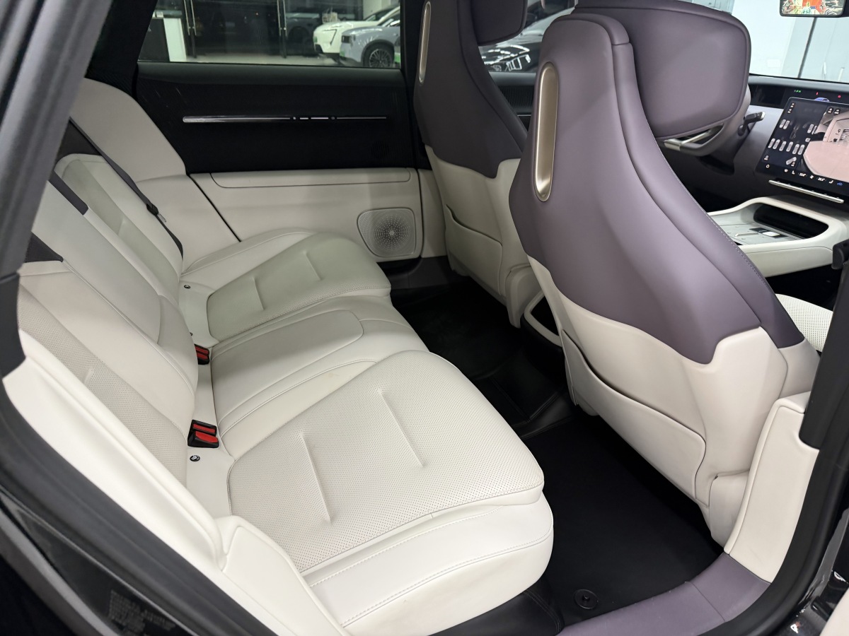 Avatr 12 2023 #15 Avatr 12 2023 car image #15