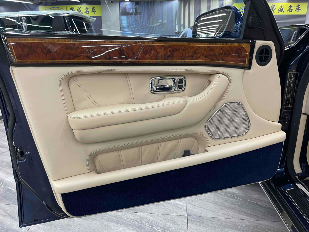 Rolls-Royce 2011 car image #15