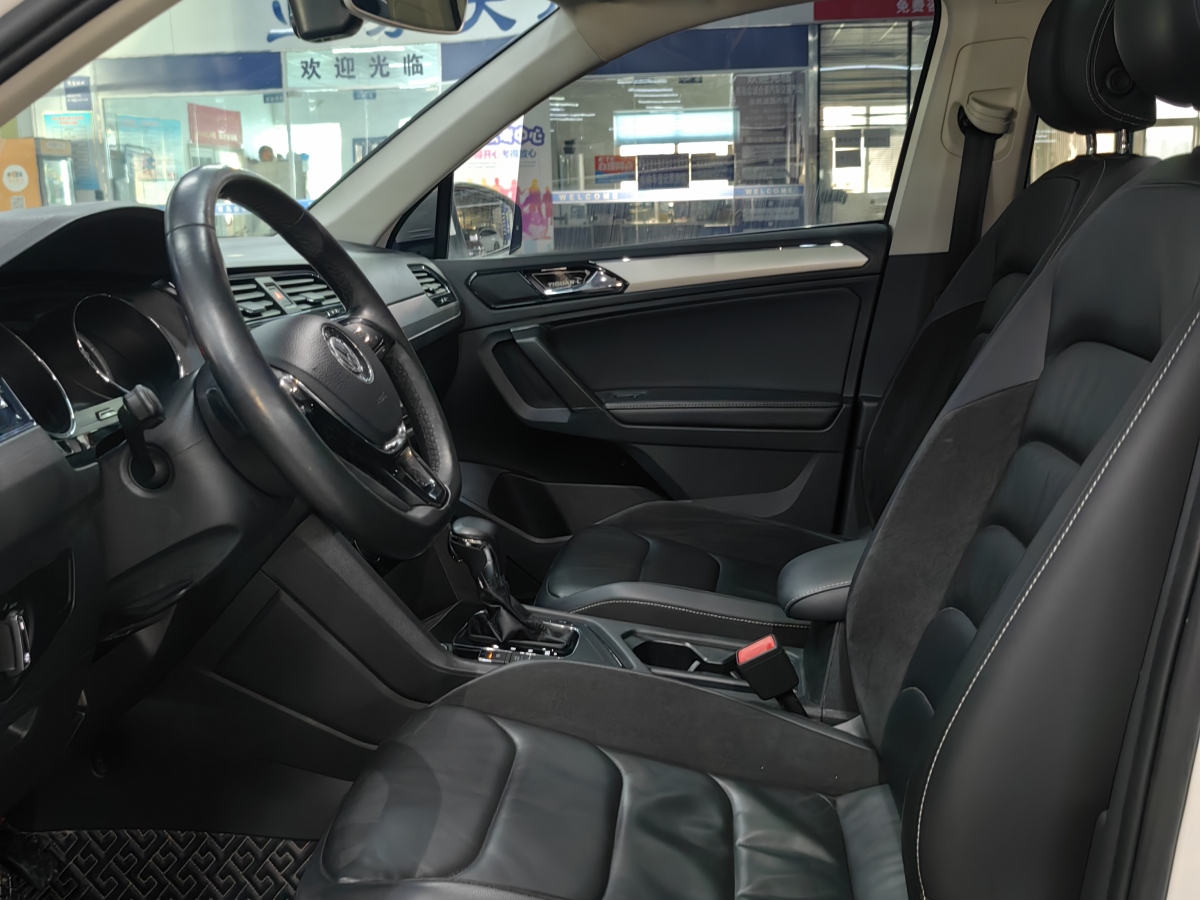 Volkswagen Tiguan L 2018 #15 Volkswagen Tiguan L 2018 car image #15