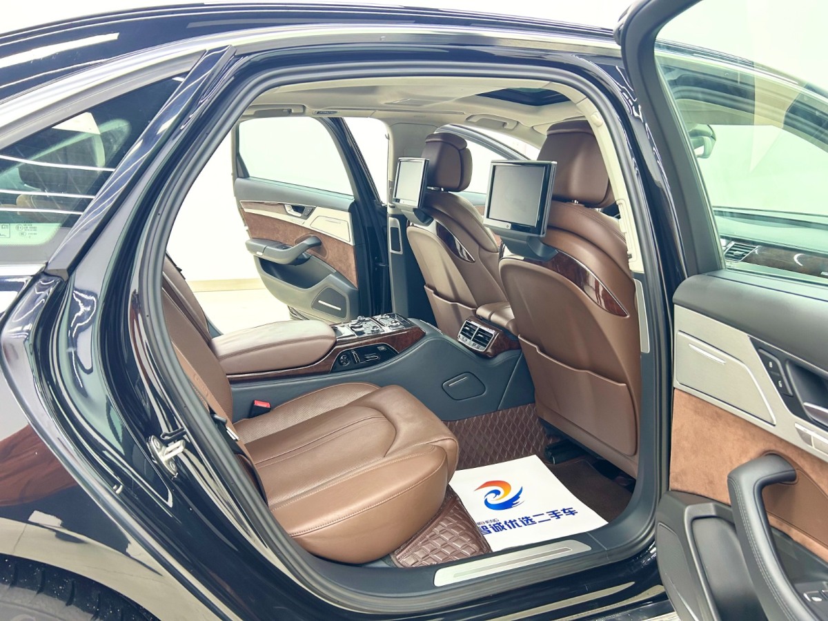 Audi A8 2012 car image #15