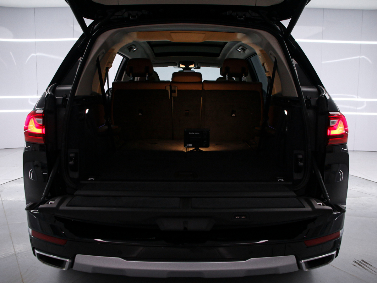 BMW X7 2020 صورة سيارة #15